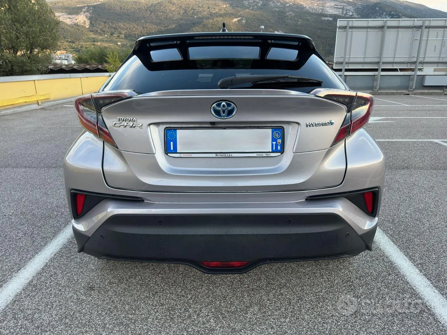 Toyota C-Hr 2016 photo 3