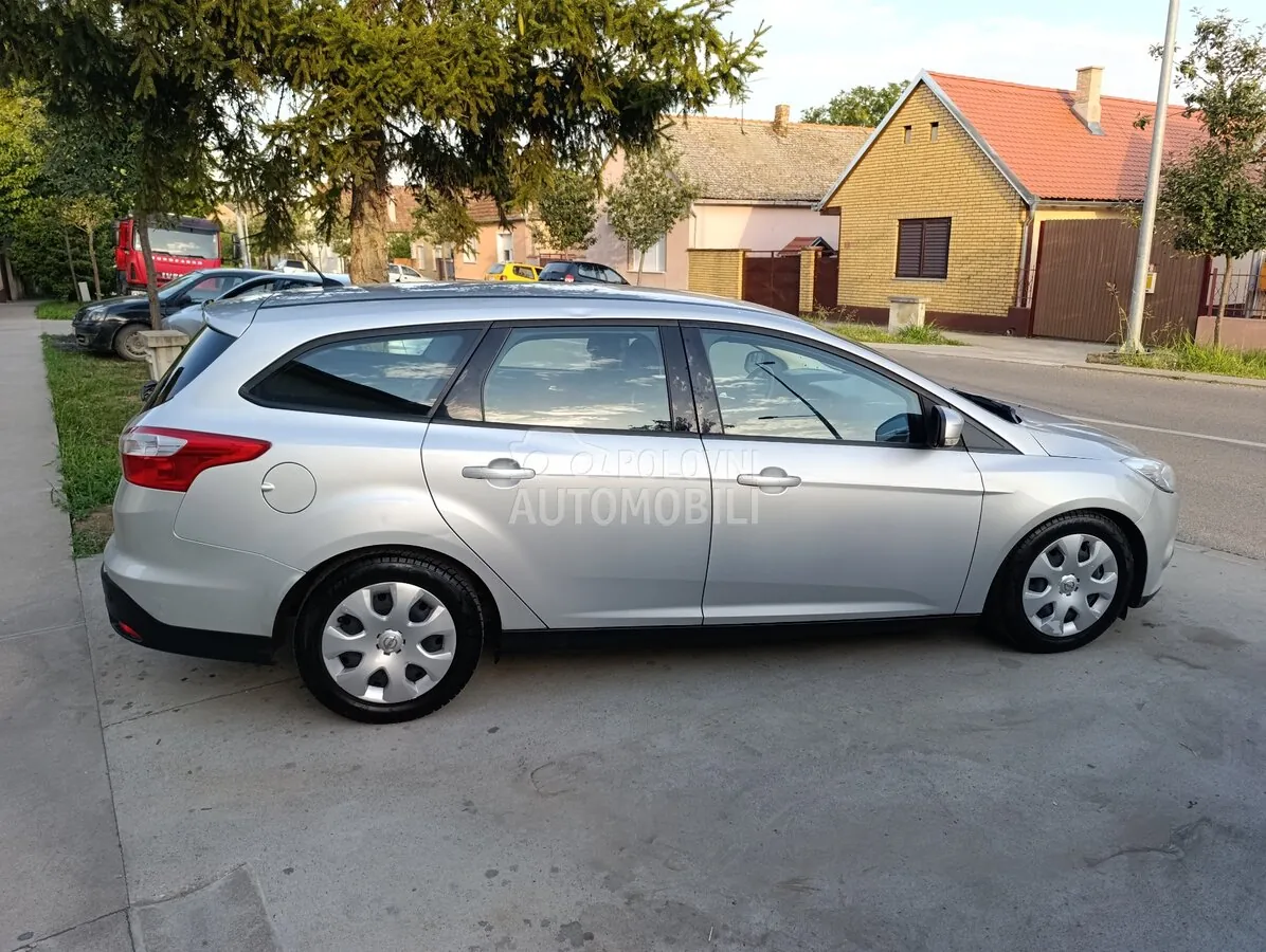 Ford Focus 2012 photo 4