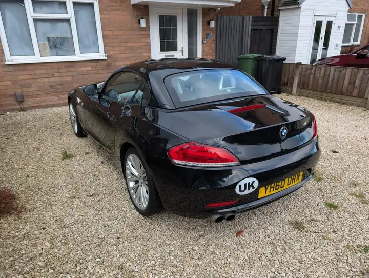 BMW Z4 2010 photo 4