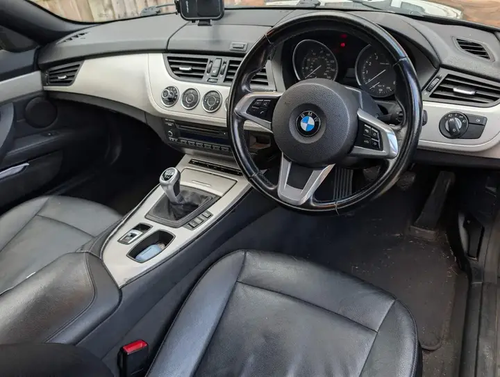 BMW Z4 2010 photo 5