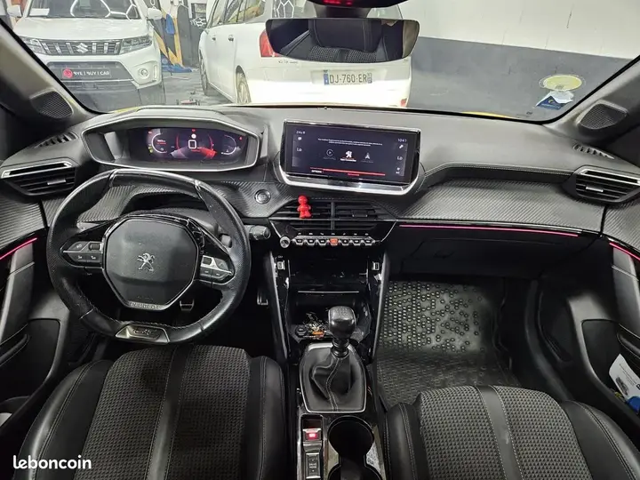 Peugeot 208 2020 photo 4