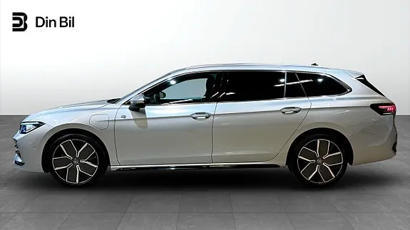 Volkswagen Passat 2026 photo 2