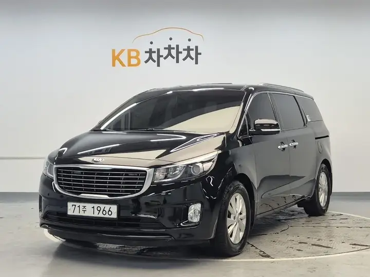 Kia Carnival