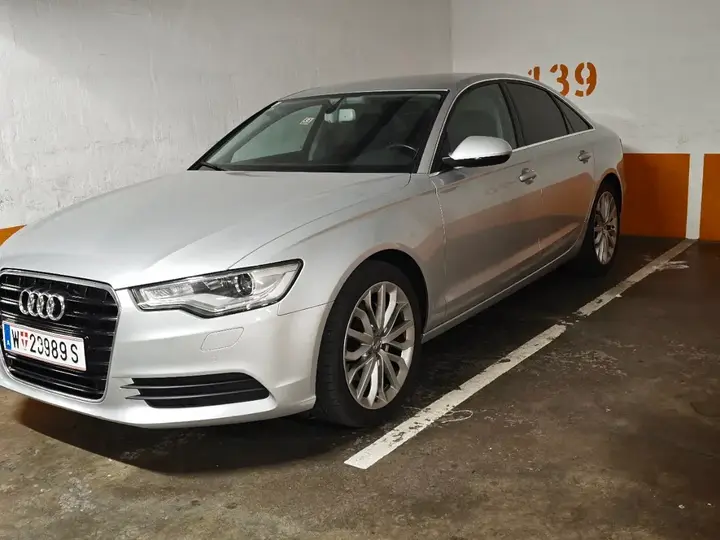 Audi A6 2011 photo 2