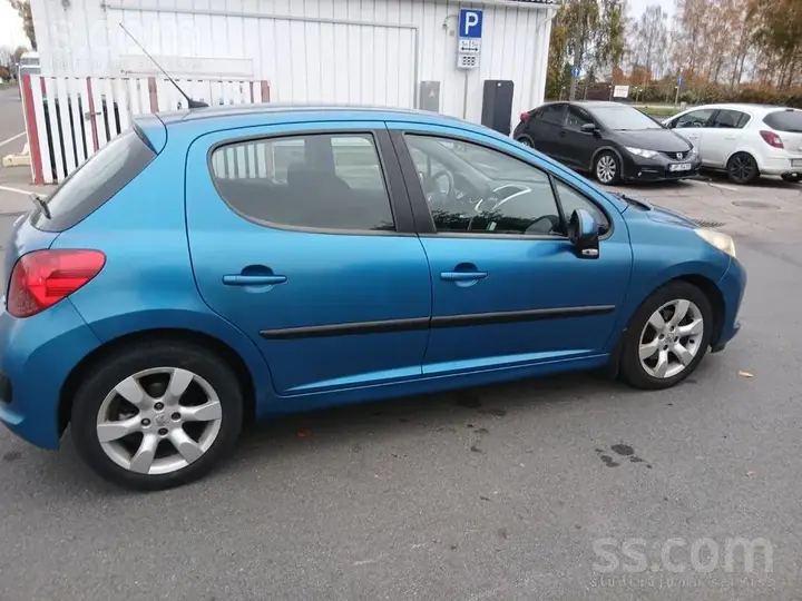 Peugeot 207 2006 photo 5