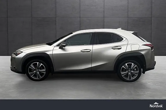 Lexus Ux300E 2025 photo 2