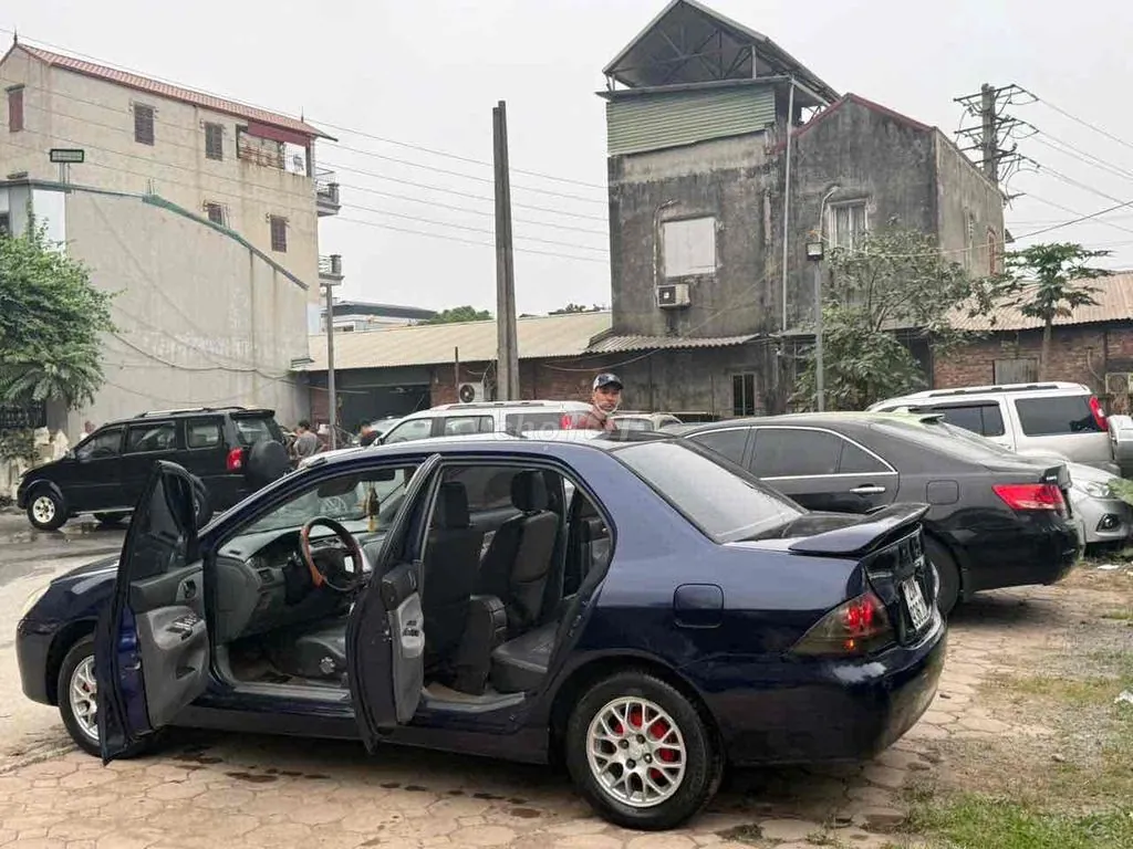 Mitsubishi Lancer 2005 photo 3