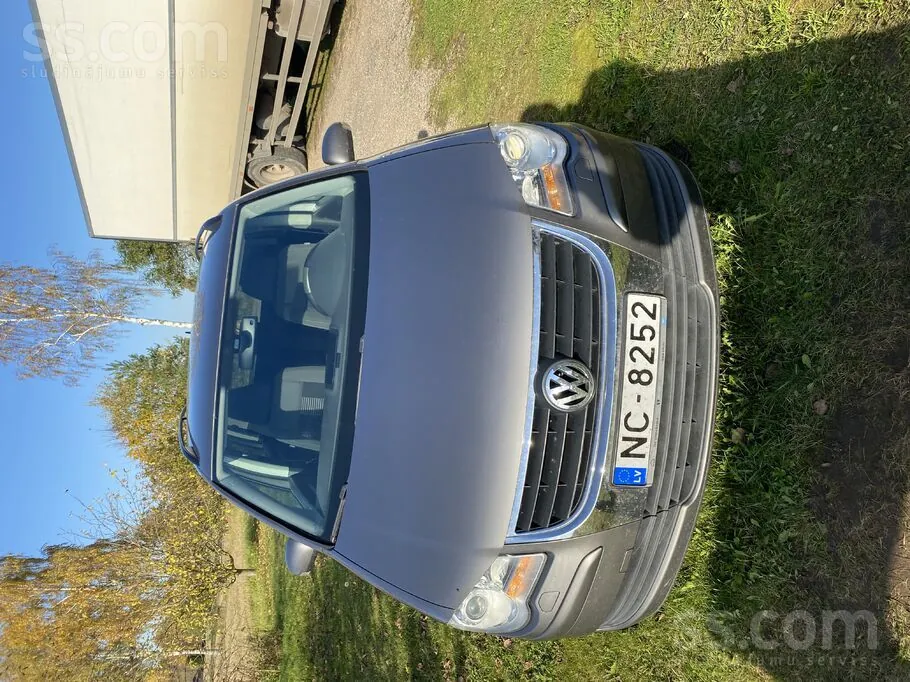 Volkswagen Touran 2008 photo 2
