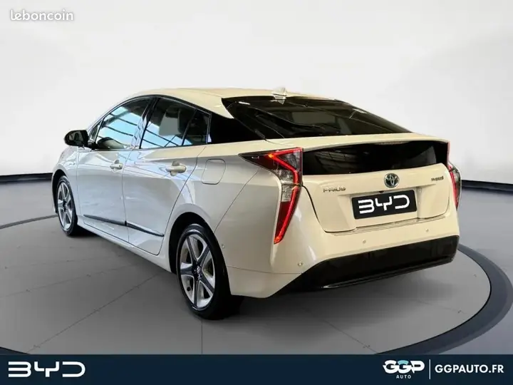 Toyota Prius 2018 photo 3