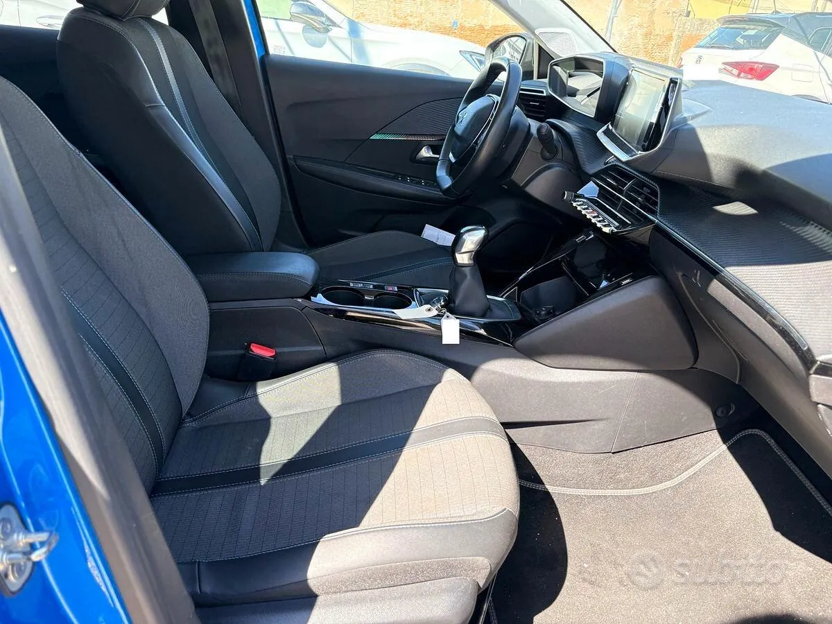 Peugeot 208 2022 photo 4