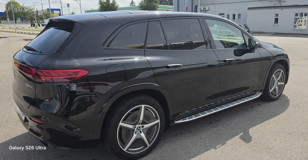 Mercedes-Benz Eqs Suv 2025 photo 2