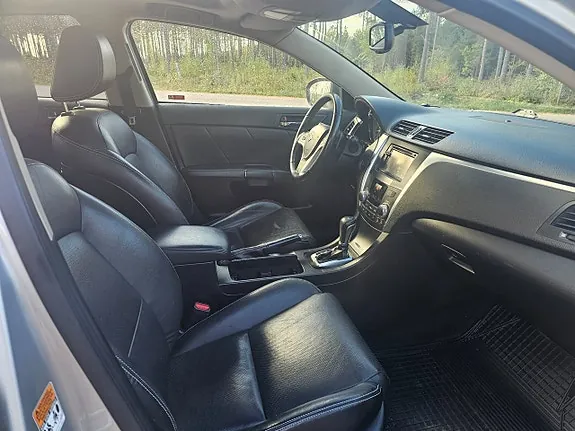 Suzuki Kizashi 2011 photo 4