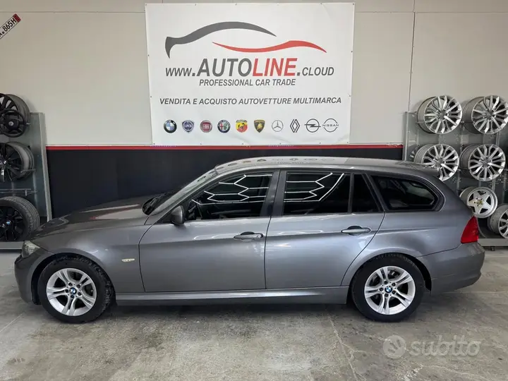 BMW 3 Series 2010 photo 5