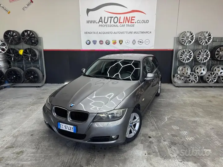 BMW 3 Series 2010 photo 4