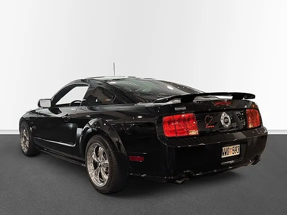 Ford Mustang 2005 photo 2