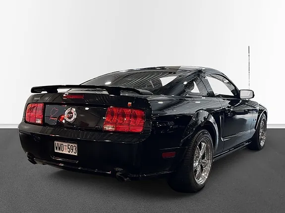 Ford Mustang 2005 photo 4