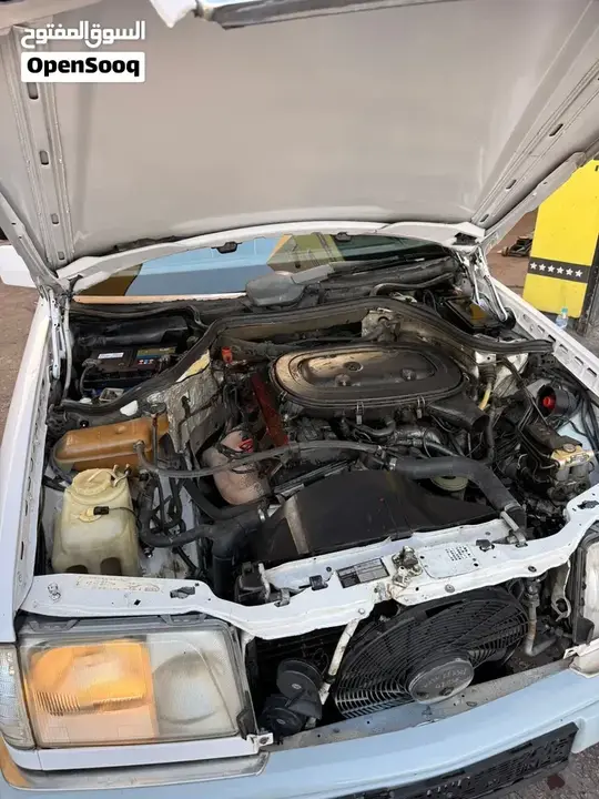 Mercedes-Benz E-Class 1992 photo 3