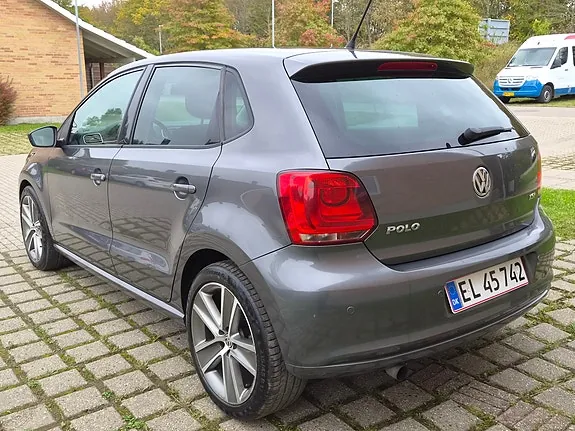 Volkswagen Polo 2010 photo 5