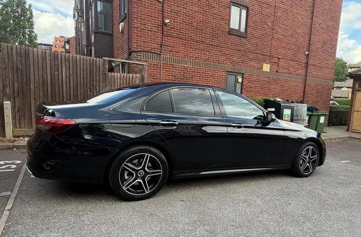 Mercedes-Benz E-Class 2023 photo 3