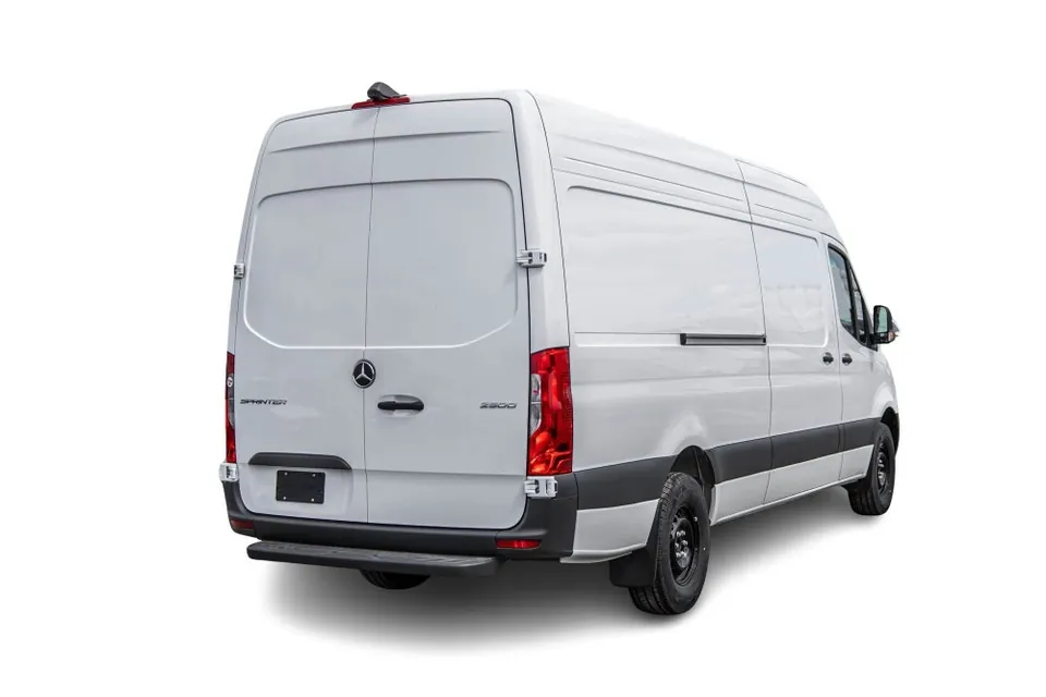Mercedes-Benz Sprinter 2026 photo 4