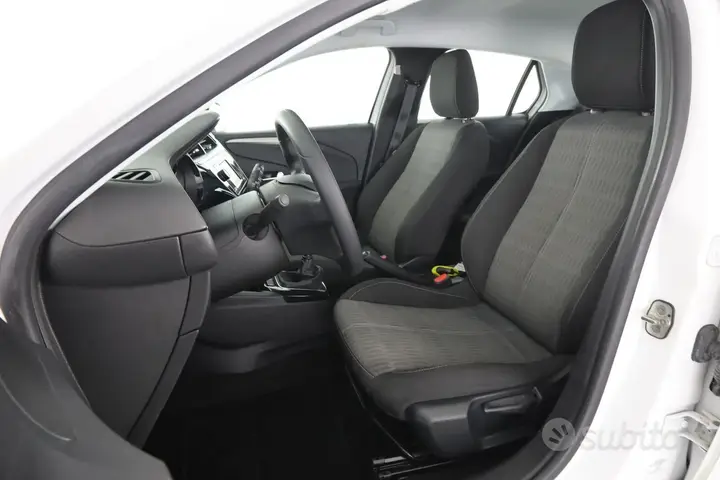 Opel Corsa 2023 photo 2
