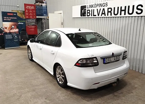 Saab 9-3 2011 photo 3