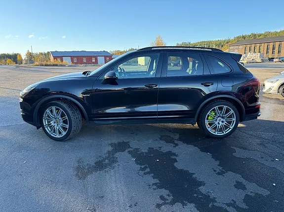 Porsche Cayenne S 2015 photo 2