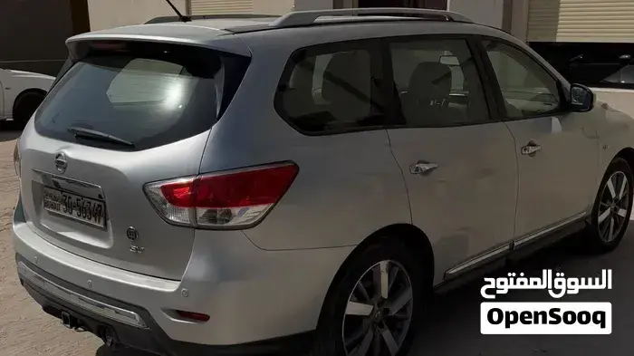 Nissan Pathfinder 2014 photo 2