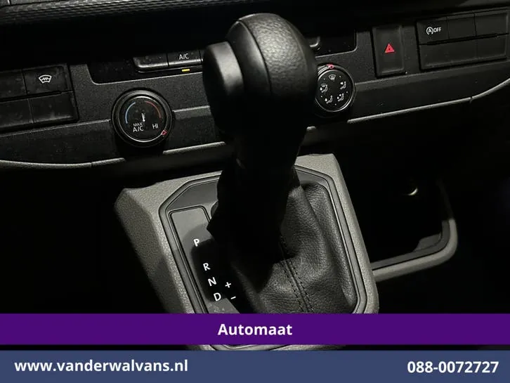 Volkswagen Transporter 2021 photo 2