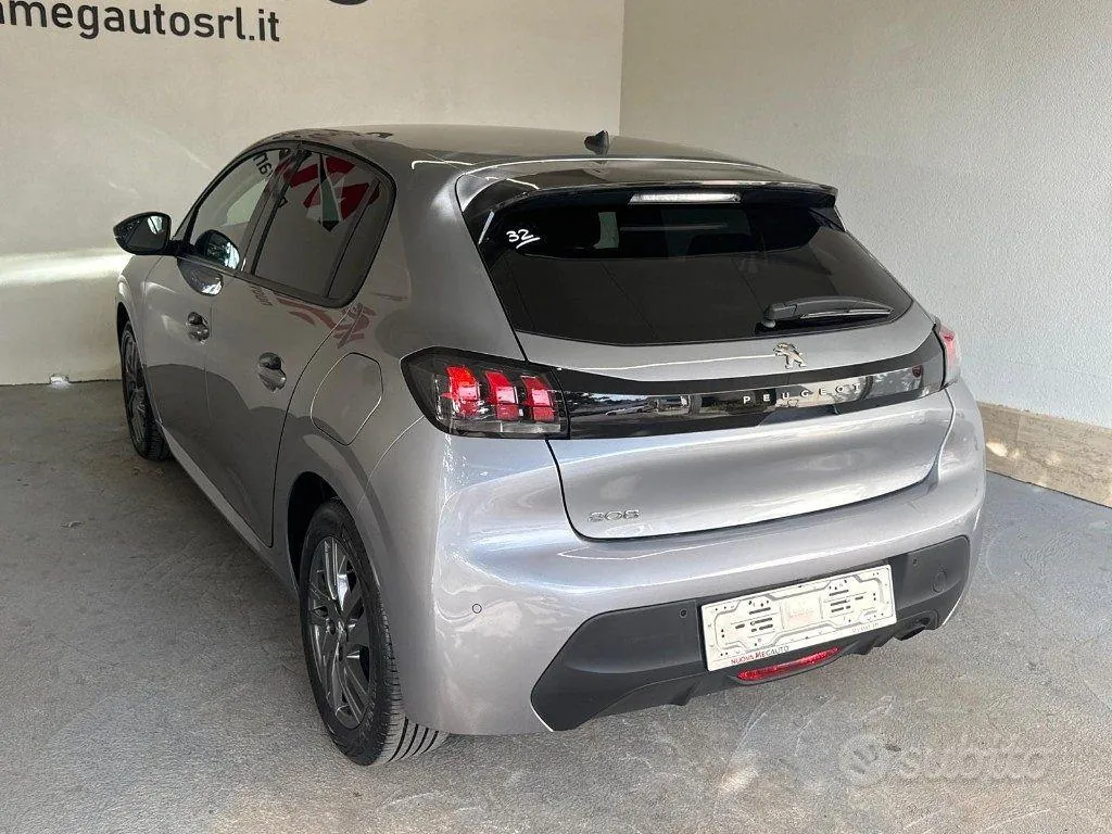 Peugeot 208 2022 photo 5