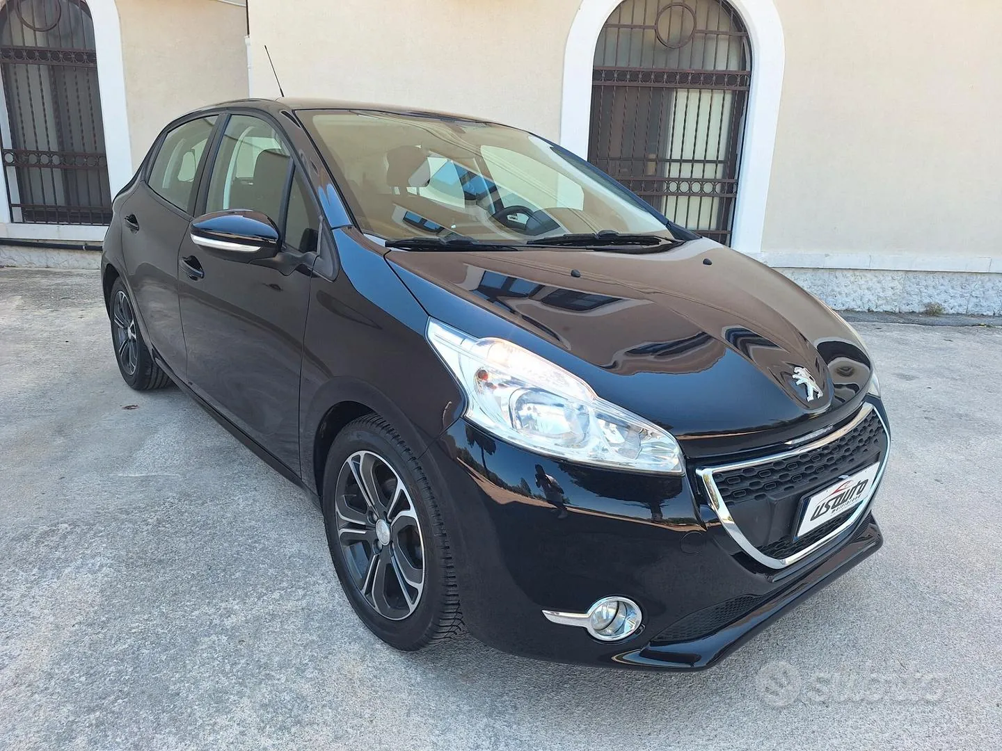 Peugeot 208 2015 photo 2