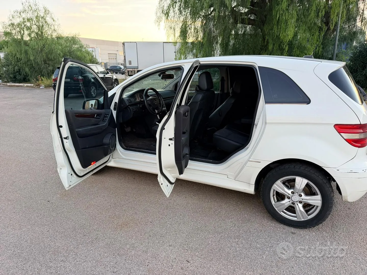 Mercedes-Benz B-Class 2009 photo 5