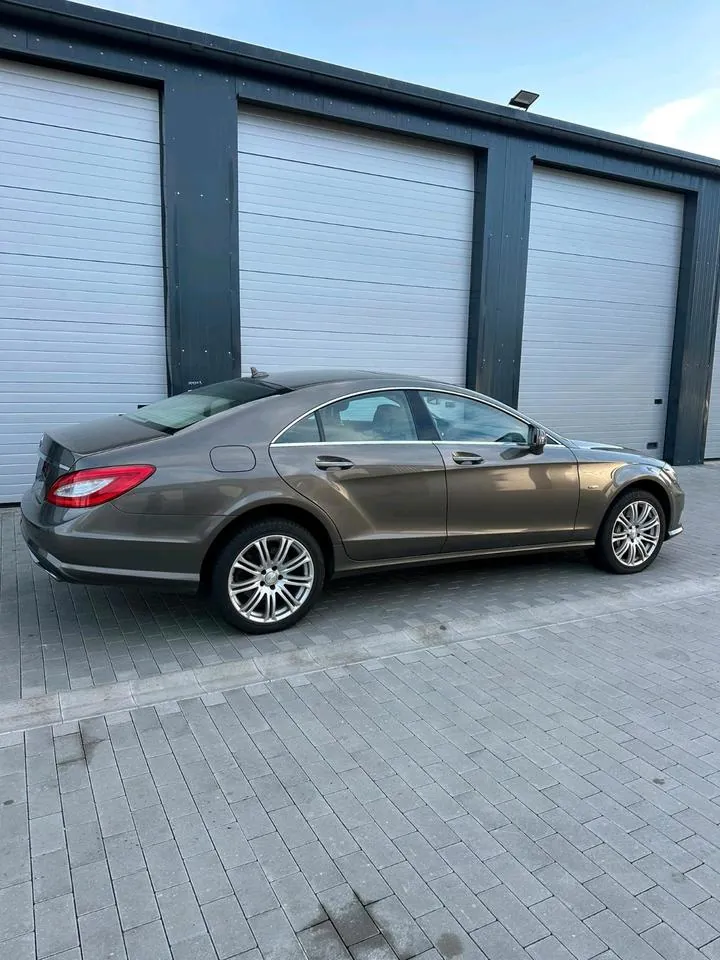 Mercedes-Benz Cls 500