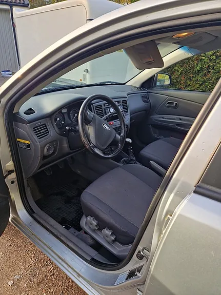 Kia Rio 2007 photo 4
