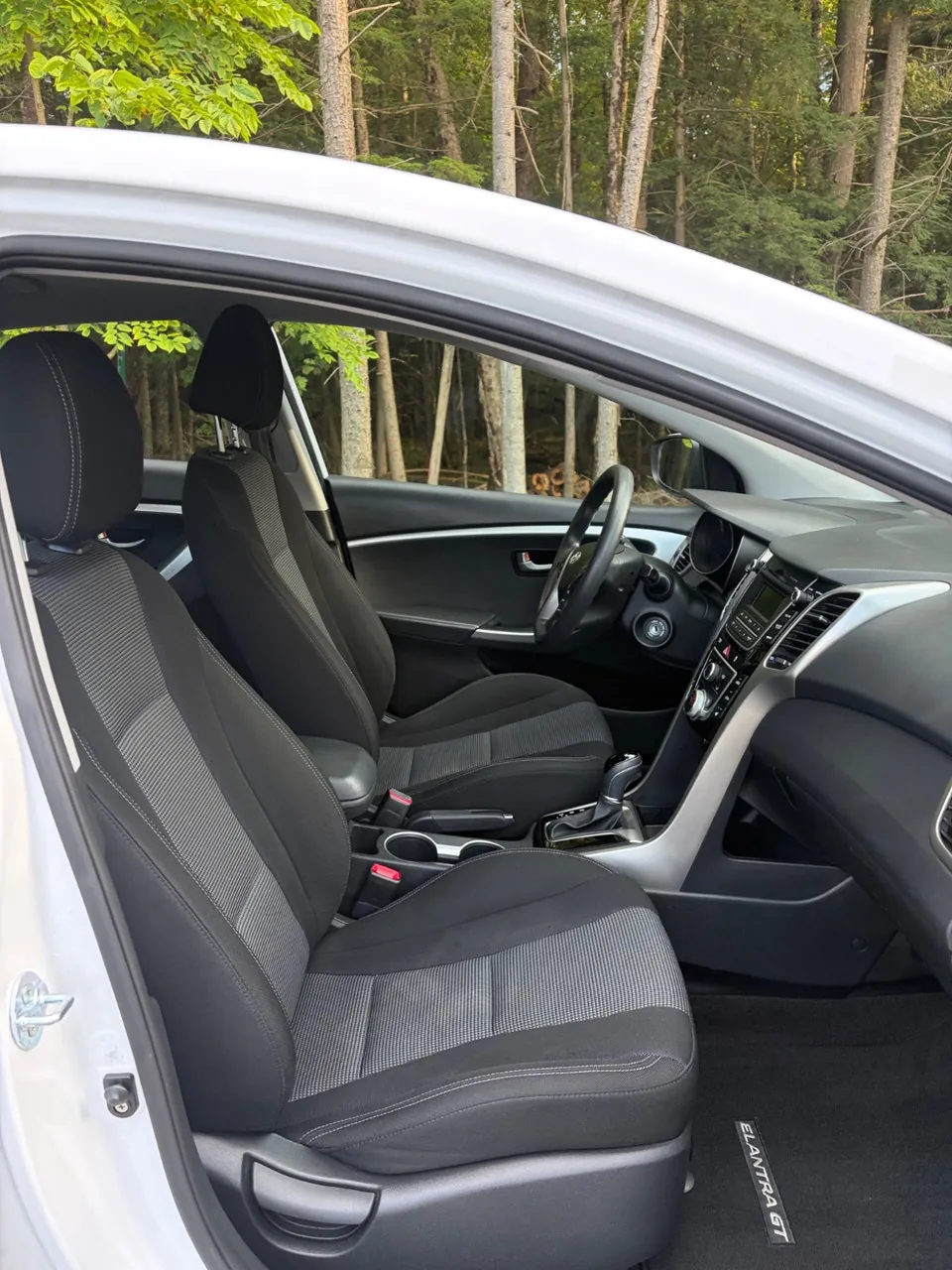 Hyundai Elantra Gt 2016 photo 2