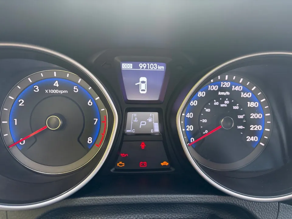 Hyundai Elantra Gt 2016 photo 3