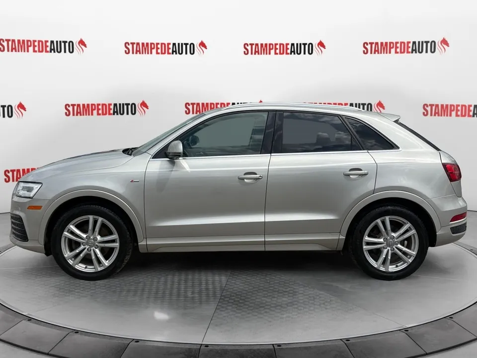 Audi Q3 2016 photo 2