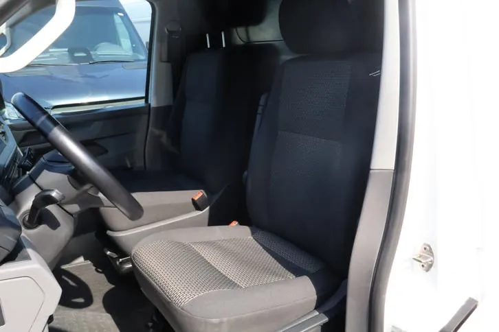 Volkswagen Transporter 2023 photo 2