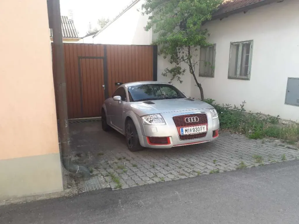 Audi Tt 1998 photo 3