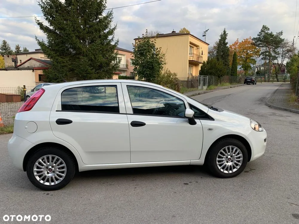 Fiat Grande Punto 2016 photo 5