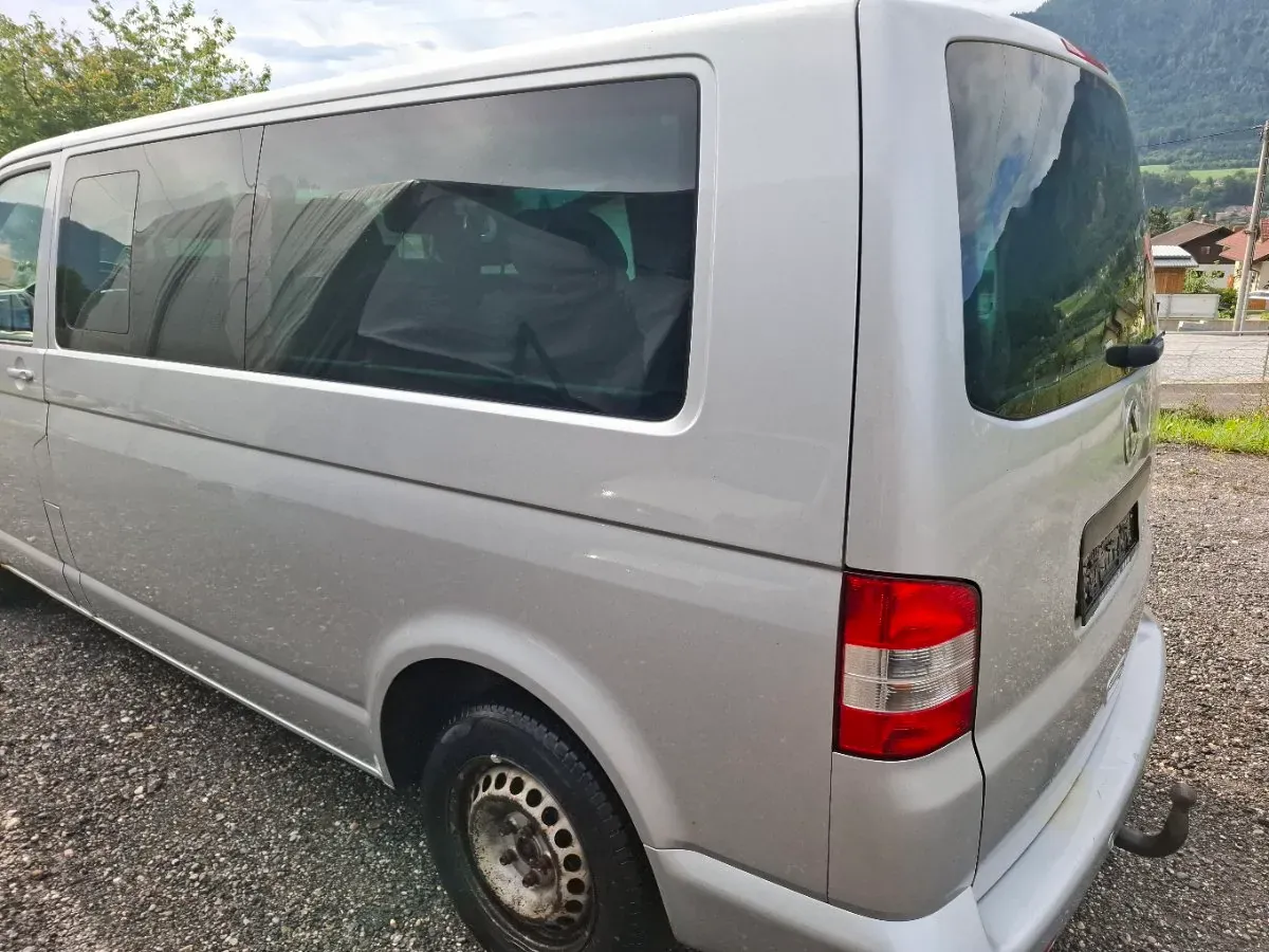 Volkswagen T5 2009 photo 3