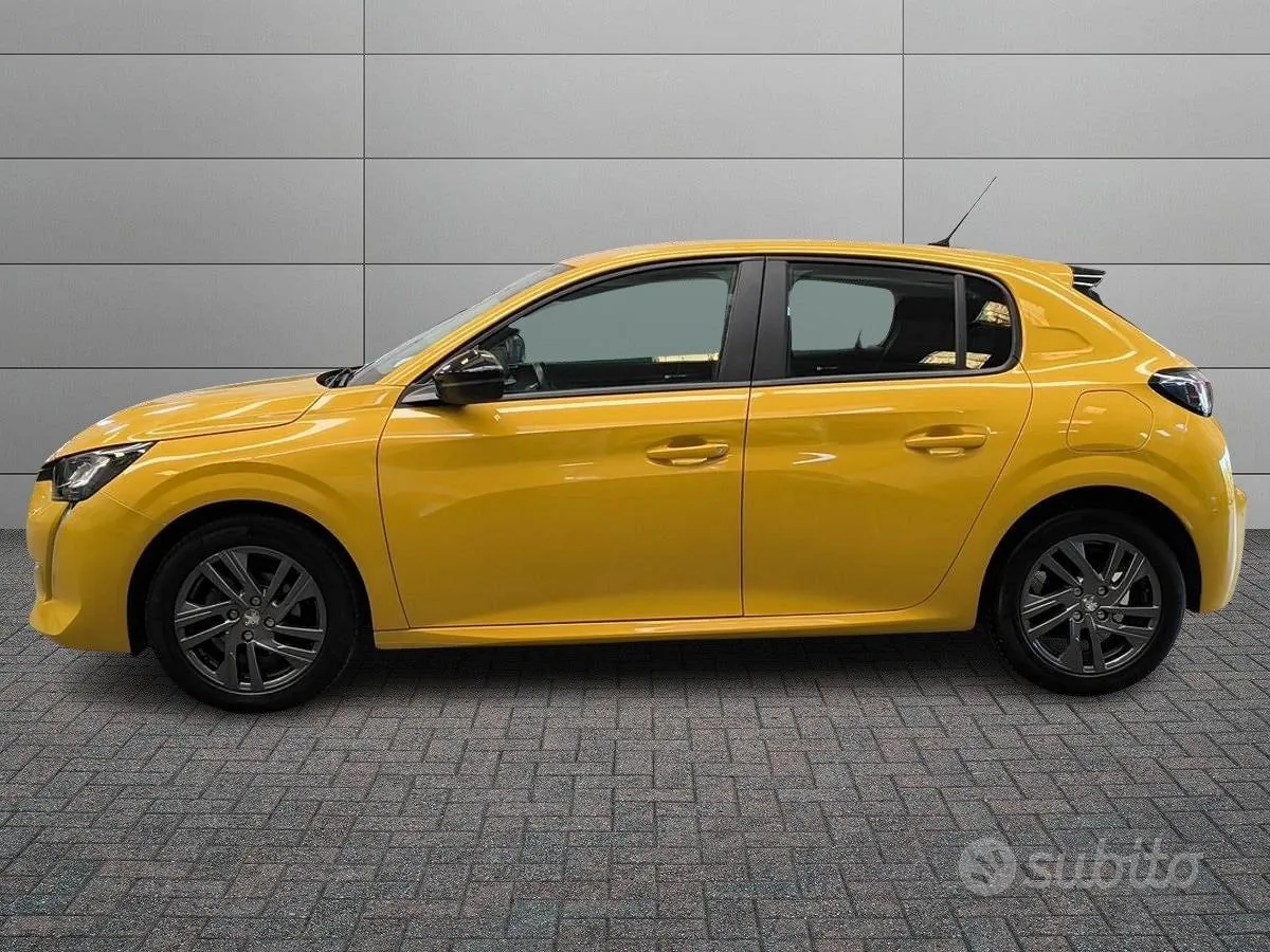 Peugeot 208 2022 photo 2