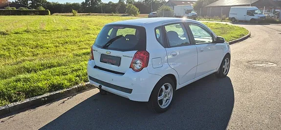Chevrolet Aveo 2010 photo 5