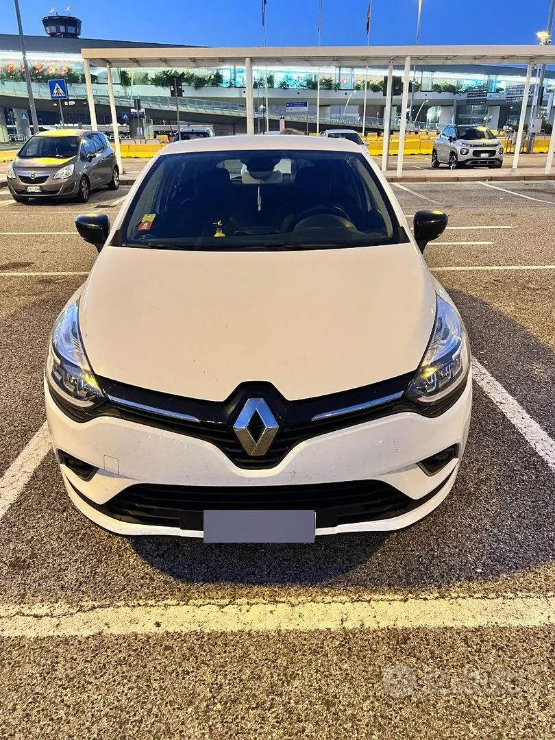 Renault Clio 2018 photo 2