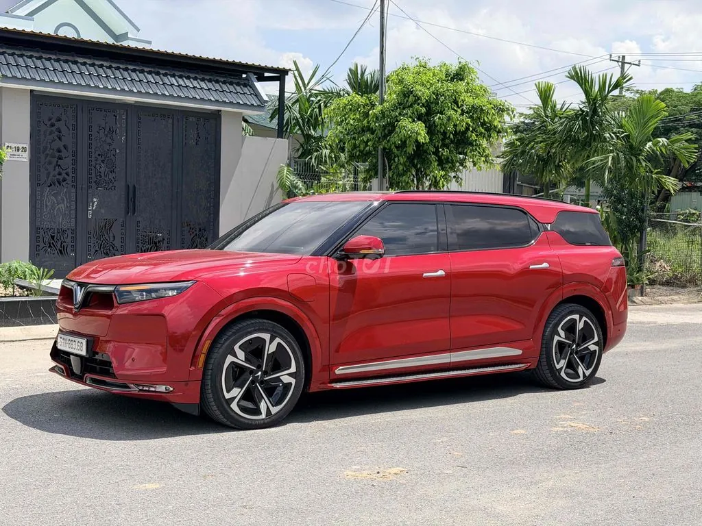 Vinfast Vf9