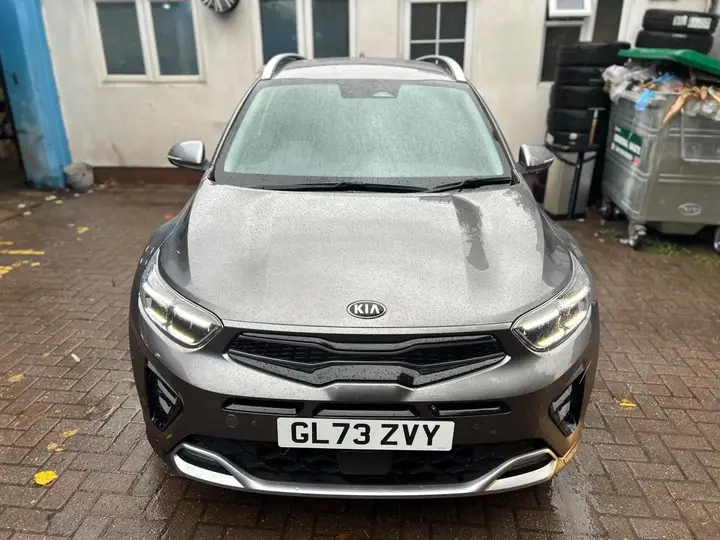 Kia Stonic 2024 photo 2