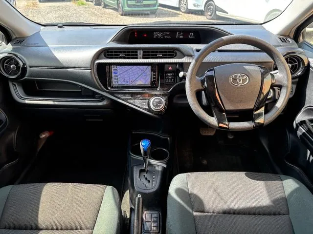 Toyota Aqua 2016 photo 5