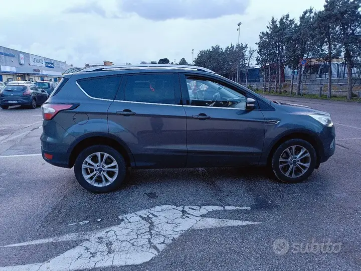 Ford Kuga 2017 photo 2