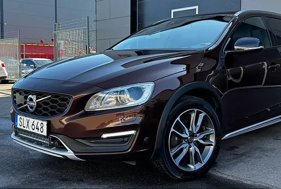 Volvo V60 Cross Country 2016 photo 3