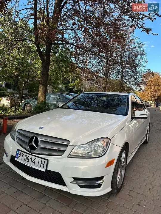 Mercedes-Benz C-Class 2012 photo 3